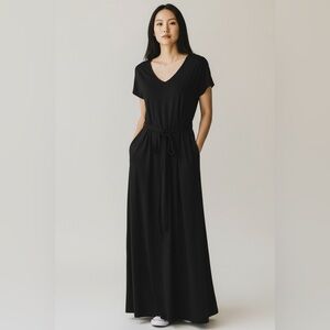 Banana Republic Black V-Neck Tie-Waist Maxi Dress